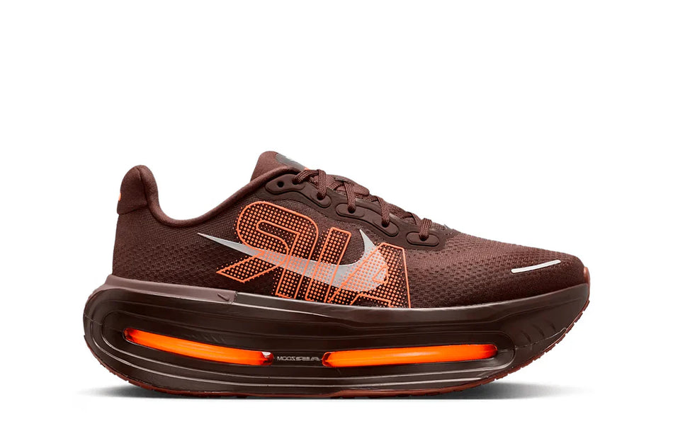 Nike Vomero Premium x Renegade x Cinnamon Marrom